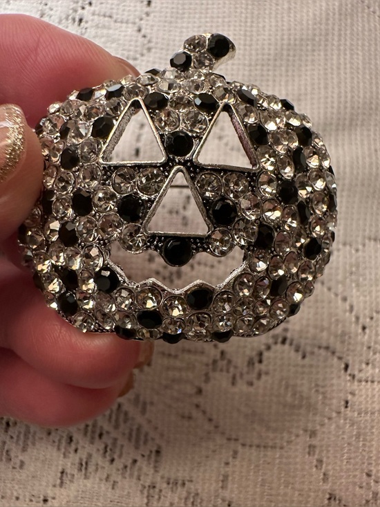 Jewelry - Crystal Pumpkin Pin Brooch - Black & Clear Rhinestones